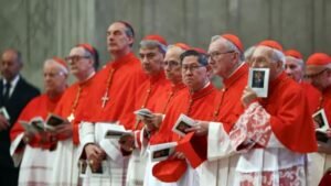 Conclave para escolher novo papa começará dia 7 de maio, diz Vaticano