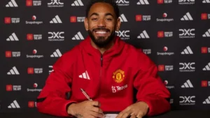 Matheus Cunha assinou contrato com o Manchester United. Foto: Divulgação - Manchester United