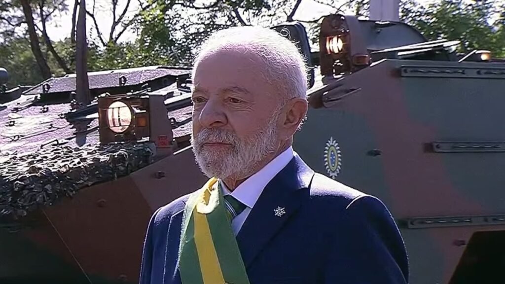 Lula participa do desfile do 7/9 desta vez sem presença de ministros do STF (Foto: Reprodução - YouTube)