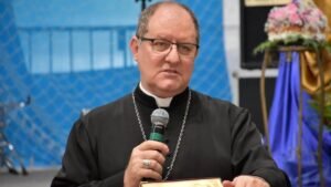 Bispo de Formosa que pediu livramento do comunismo em missa já declarou que Brasil vive uma ditadura (Foto: Reprodução/Internet)