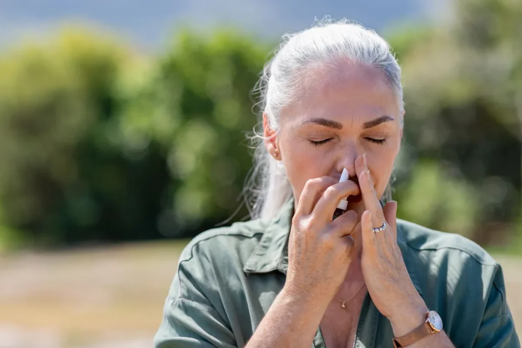 Spray nasal comum pode ajudar a prevenir a Covid, diz novo estudo • Ridofranz/iStockphoto/Getty Images via CNN Newsource