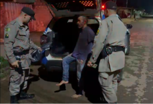 Homem é preso em flagrante suspeito de tentar matar rival por ciúmes