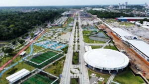 Foto tirada por drone mostra o "Parque da Cidade", um dos principais locais que sediarão a COP30 em novembro, em Belém • 28/06/2025REUTERS/Marx Vasconcelos