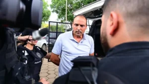 Síndico Cléber Rosa de Oliveira, de 49 anos, preso após confessar o assassinato da corretora de imóveis Daiane Alves de Souza, em Caldas Novas (Foto: Jucimar de Sousa)