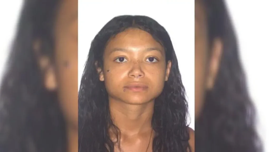 Garota de programa Mariele Vitória Pires Lemes, de 21 anos - (Foto: reprodução/PM)