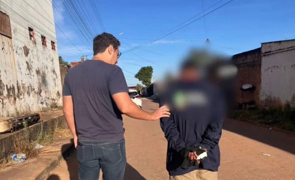 Após o ataque, o suspeito levou o filho da vítima, que também é seu, e fugiu | Foto: Reprodução