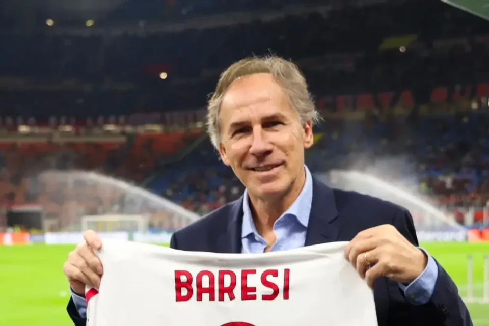 Ex-defensor fez história vestindo apenas a camisa do Milan (Foto: Reprodução rede social)