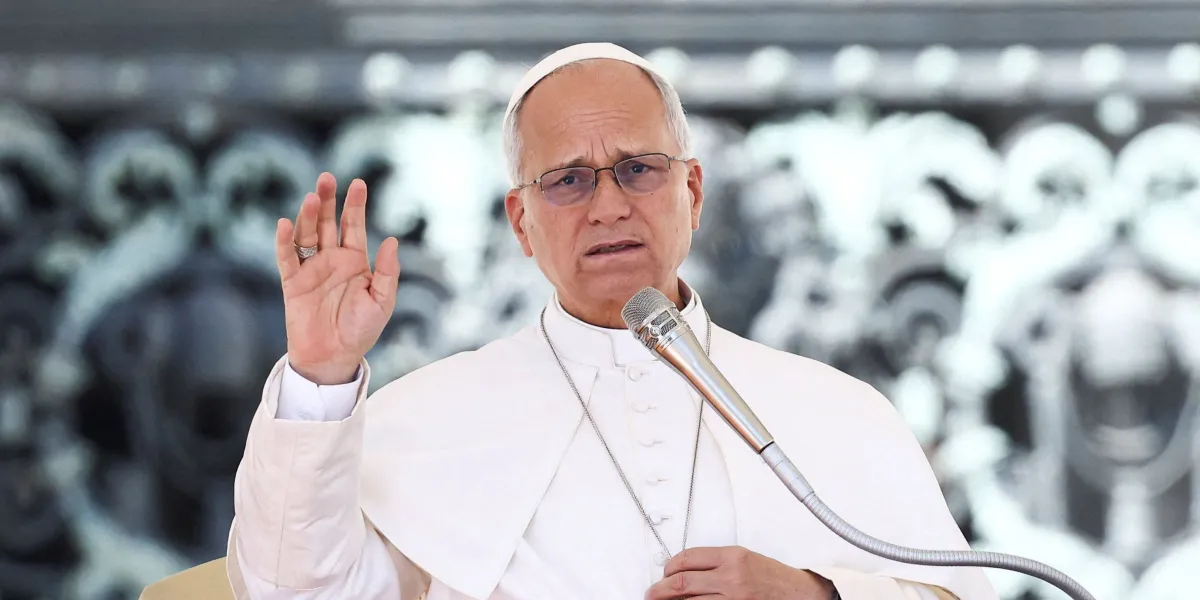 Papa Leão XIV durante audiência no Vaticano • REUTERS/Guglielmo Mangiapane